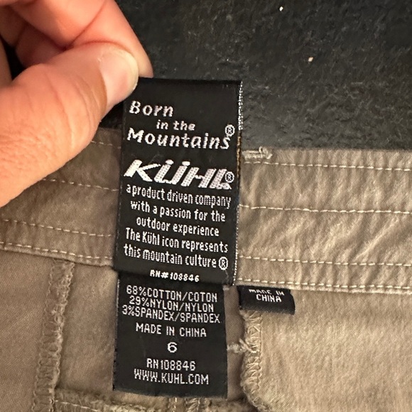 Kuhl Women's Tan Cargo Shorts - Picture 3 of 4